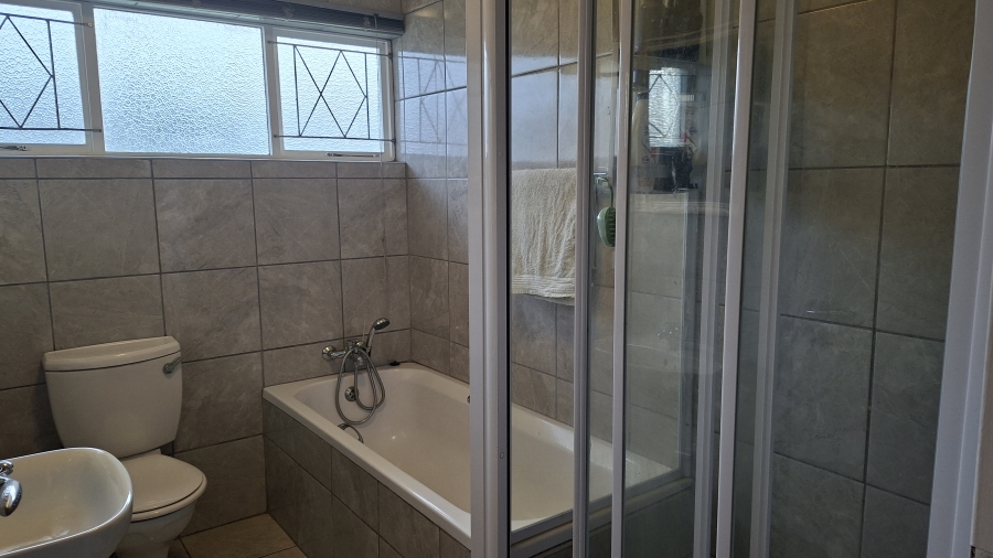 3 Bedroom Property for Sale in Gonubie Eastern Cape